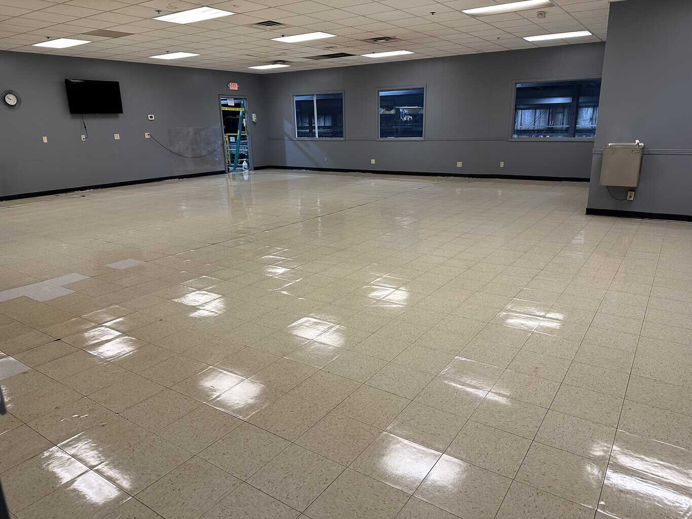 hard floor finishing (vct) services in and around green bay